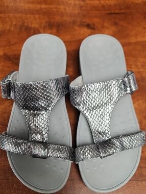 Vionic Silver Metallic Slide Sandals